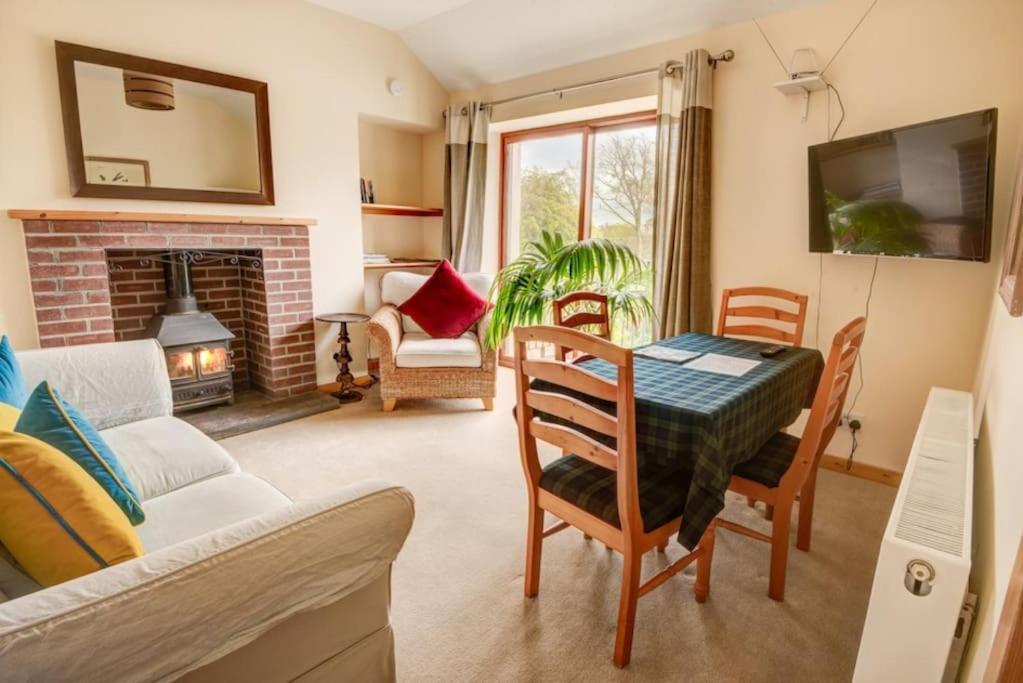 Foulis Cottage, Foulis Estate, Highland Scotland Ardullie 外观 照片